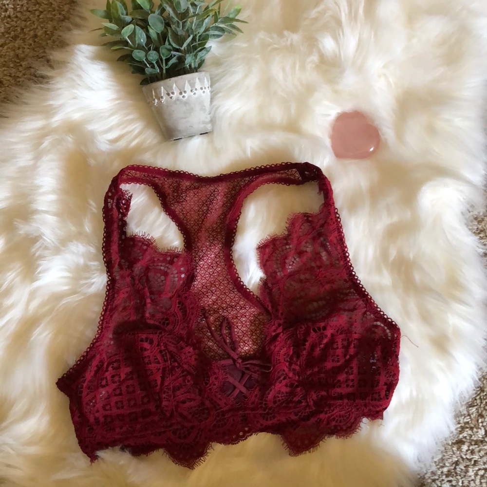 Victoria’s Secret Bralette // Very Sexy Lace //NWT